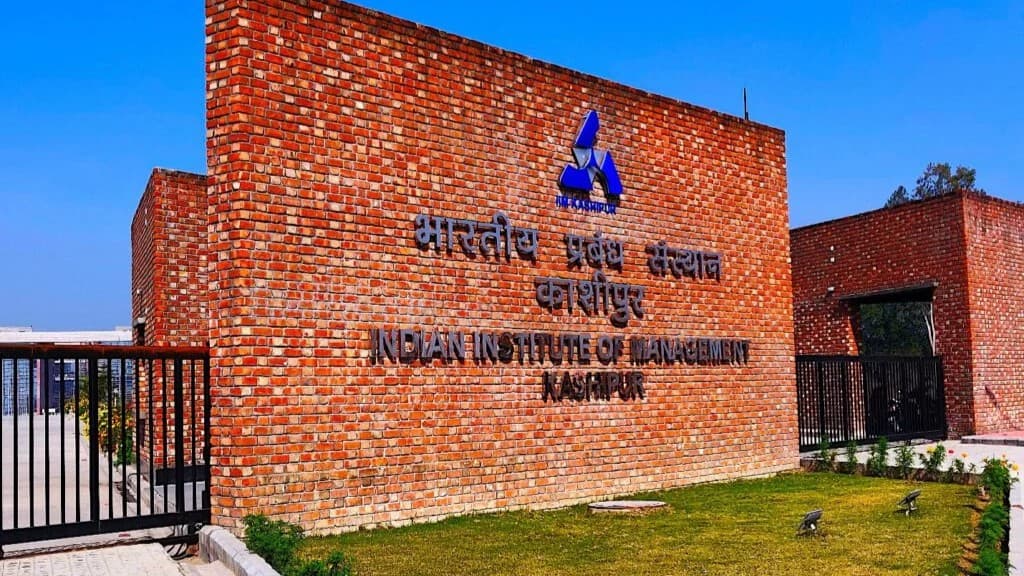IIM Kashipur signs MoU with ICAI to provide professional training for CAs
