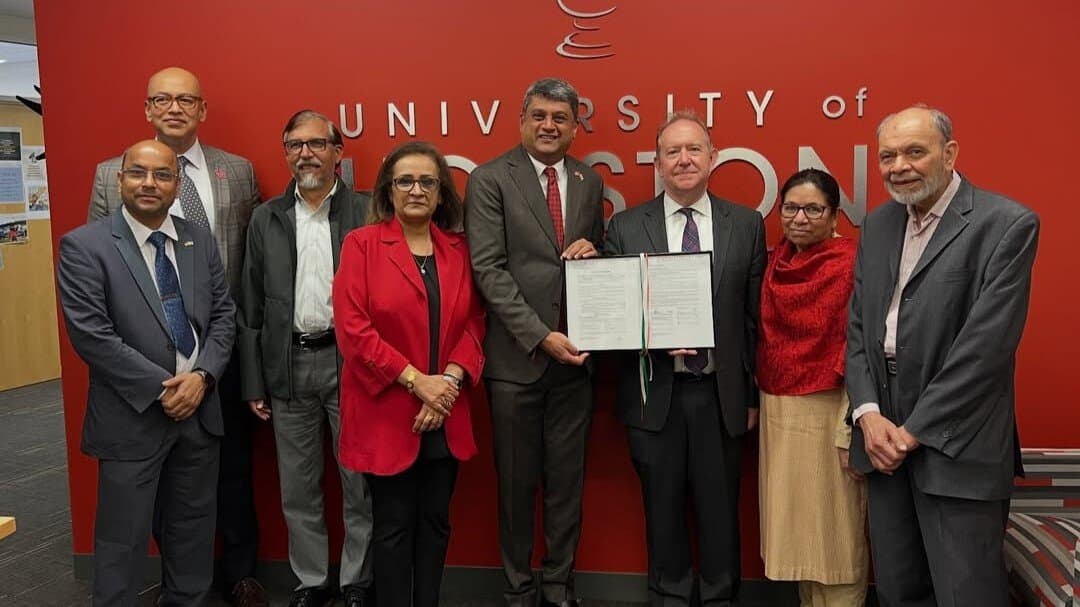 AMU signs MoU with US university to strengthen research and academic exchange