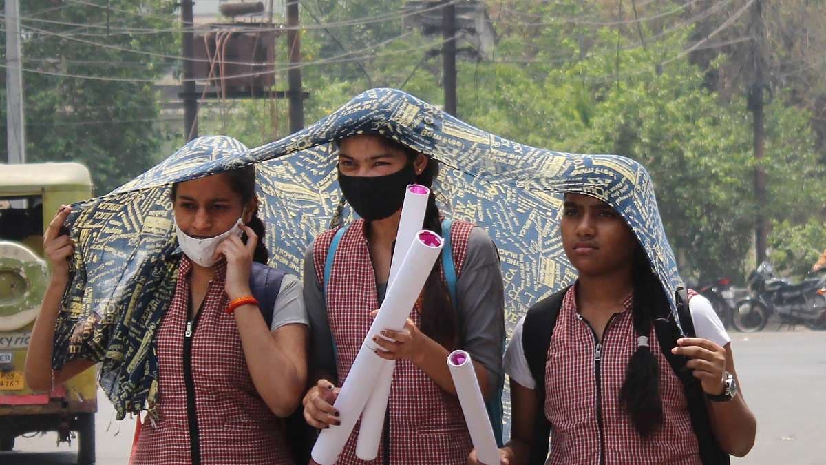 Students facing heatwaves