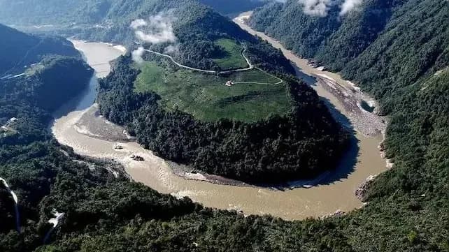 Joe Biden presenting US' highest civilian honor to Hillary Clinton
